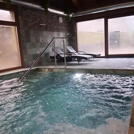 Del Valle Estrecho Chalet *